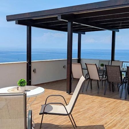 Sea Star Apartments Kallikratia Nea Kallikrateia Dış mekan fotoğraf