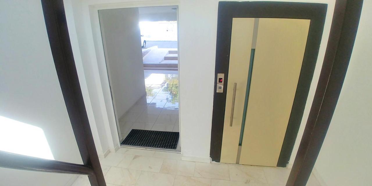 Sea Star Apartments Kallikratia Nea Kallikrateia Dış mekan fotoğraf